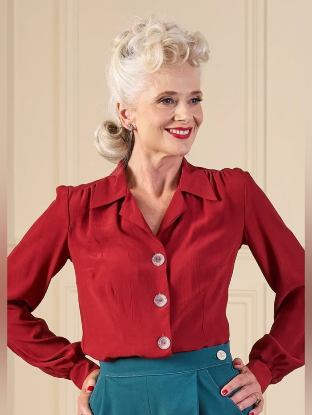 3627 House Of Foxy 1940s Victory Blouse Size 14 Red Pin Up